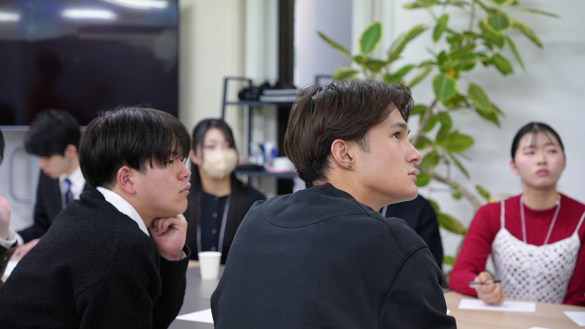 イベントに参加する就活生たち